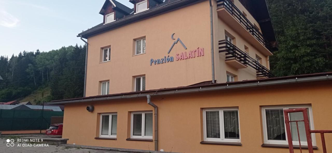 Hotel Salatín Ruzomberok Exterior foto